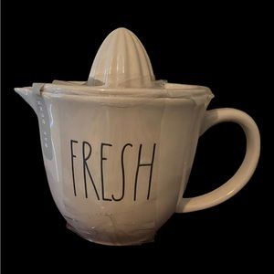 Rae Dunn citrus juicer NWT